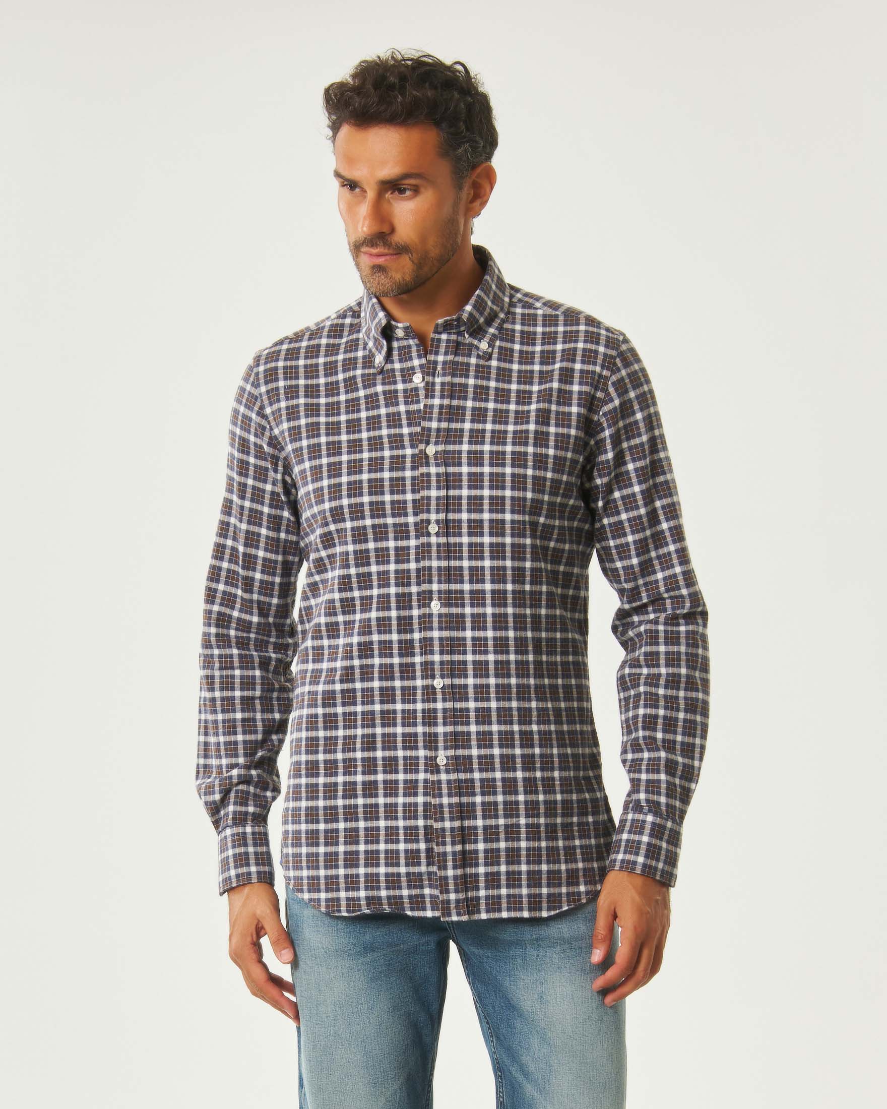 Camicia Xacus check moro e blu in flanella di cotone con colletto button down image