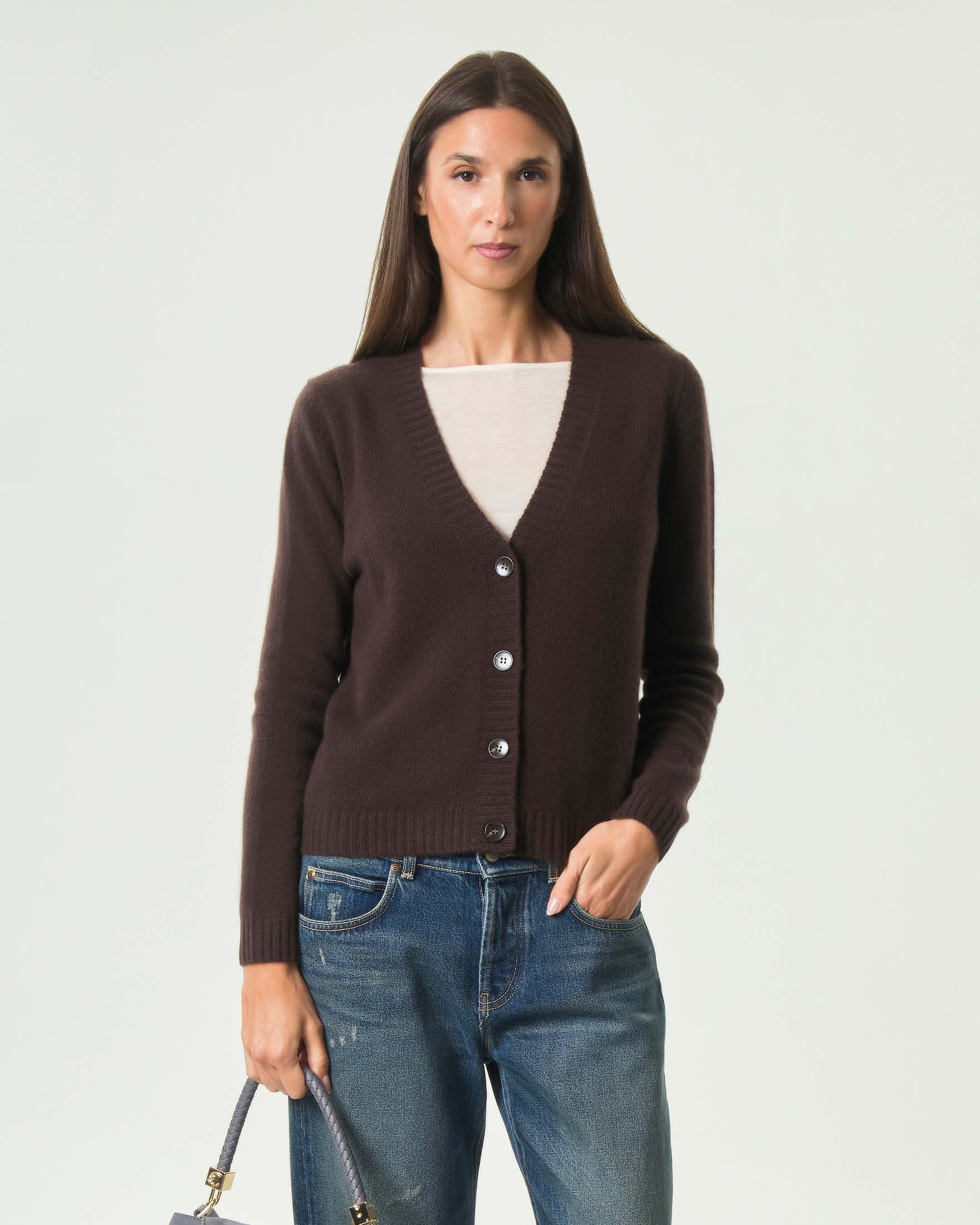 Cardigan Cachemire Line marrone in puro cashmere con scollo a V e bordi a costine