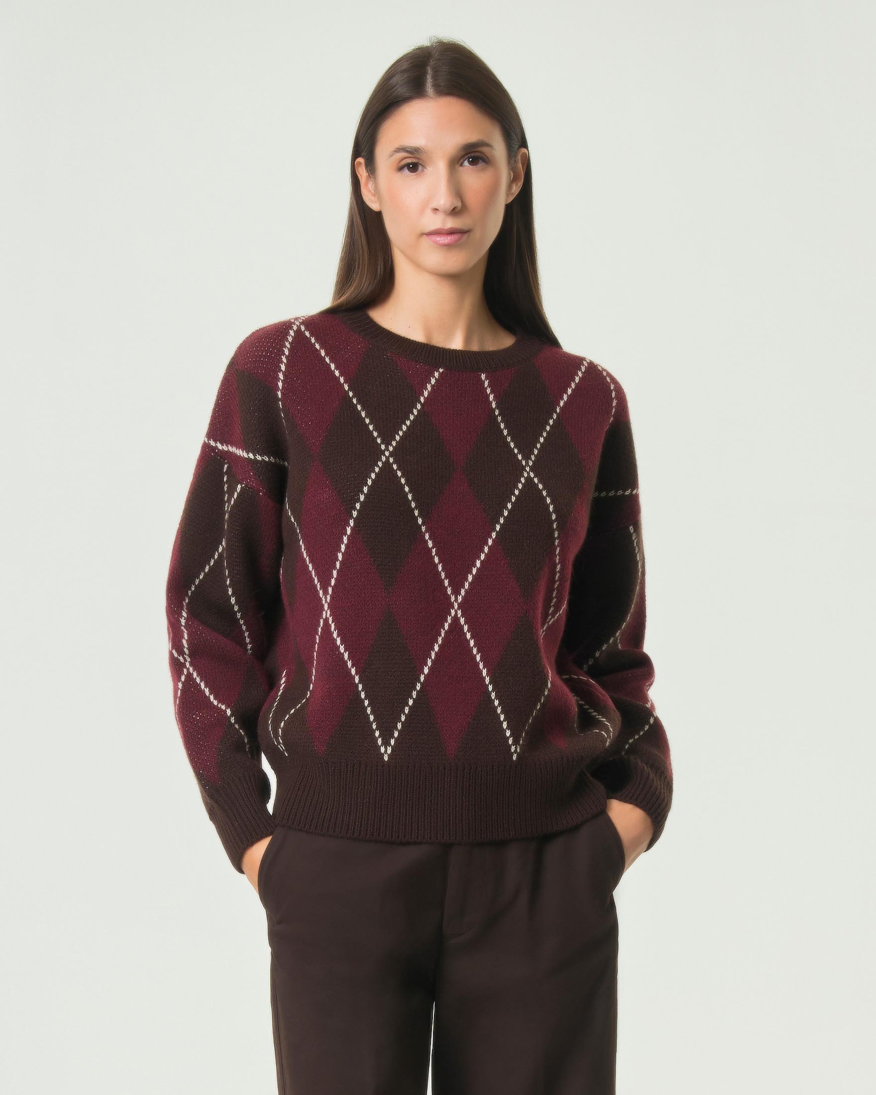 Maglia girocollo Hlo! marrone in misto lana vergine con motivo Argyle bordeaux e bordi a coste