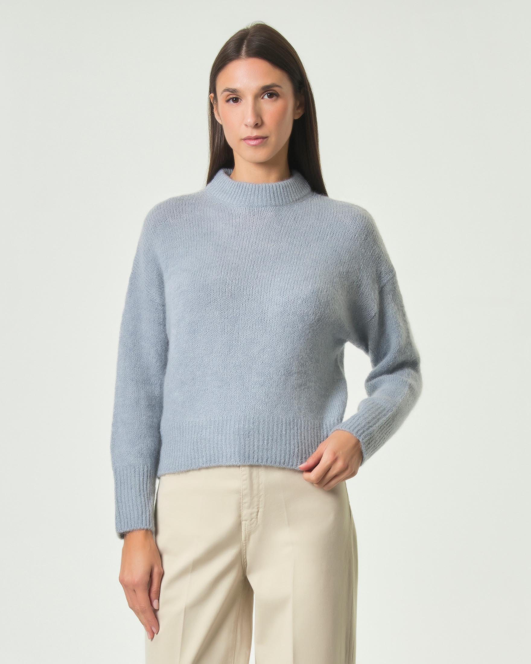 Maglia girocollo Hlo! azzurra in misto lana e mohair con bordi a coste
