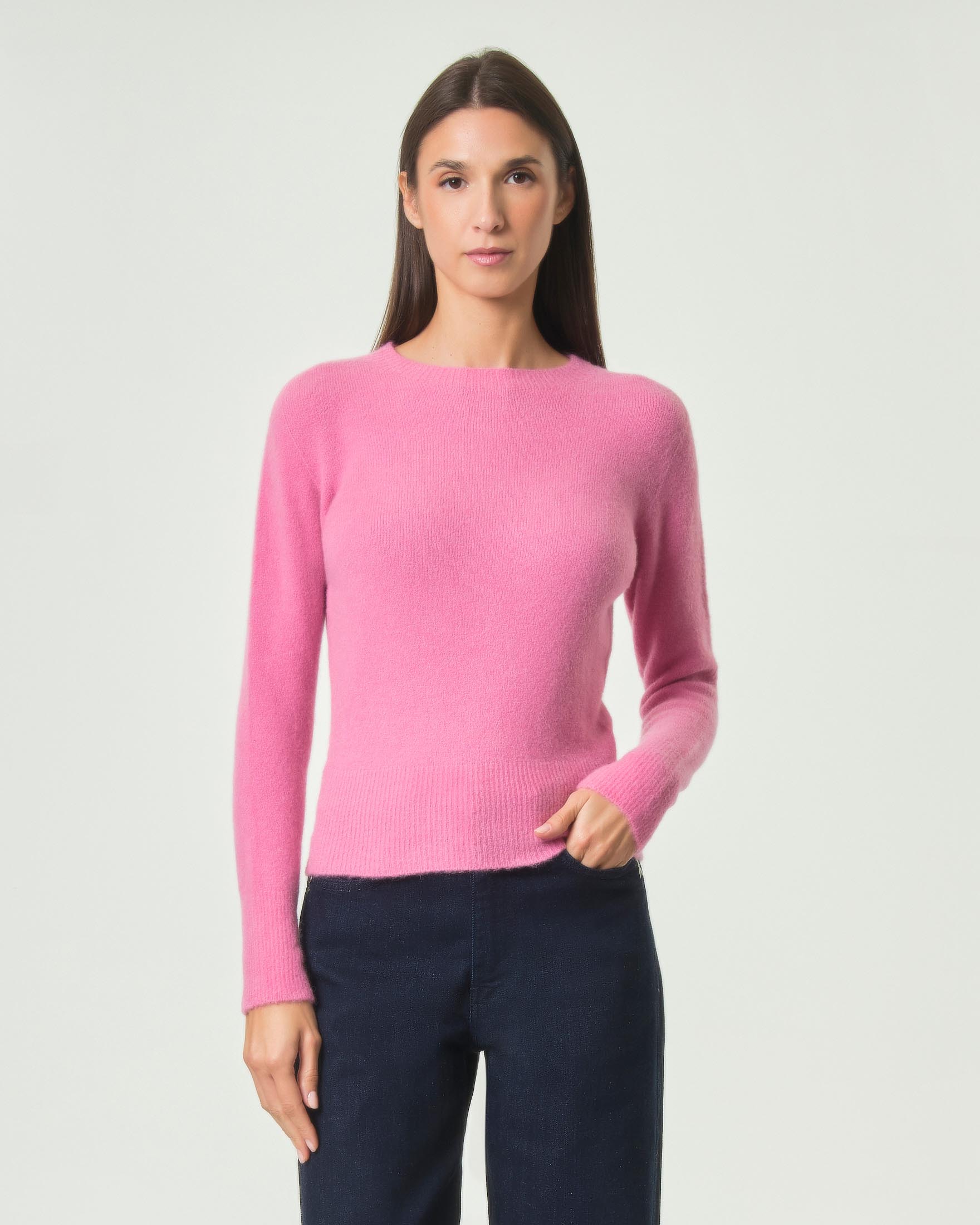 Maglia scollo a giro Hlo! rosa acceso in misto alpaca e lana con bordi a coste e spalla scesa
