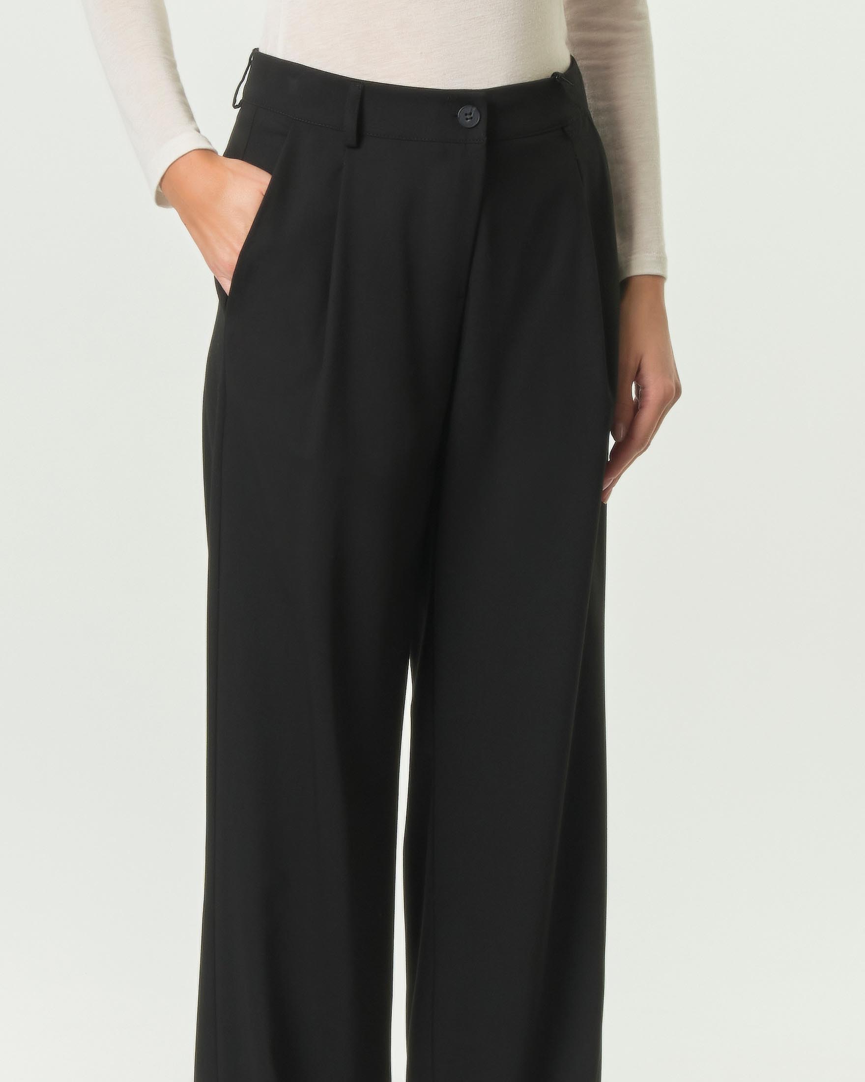 Pantalone palazzo Hlo! nero in misto viscosa e lana stretch con pince e passanti da cintura image
