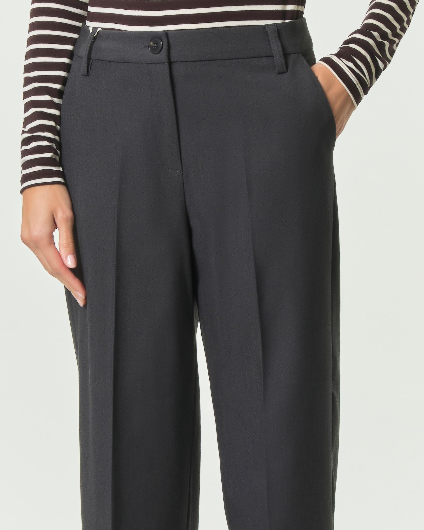 Pantalone dritto Emme Marella antracite in gabardina di misto viscosa stretch image