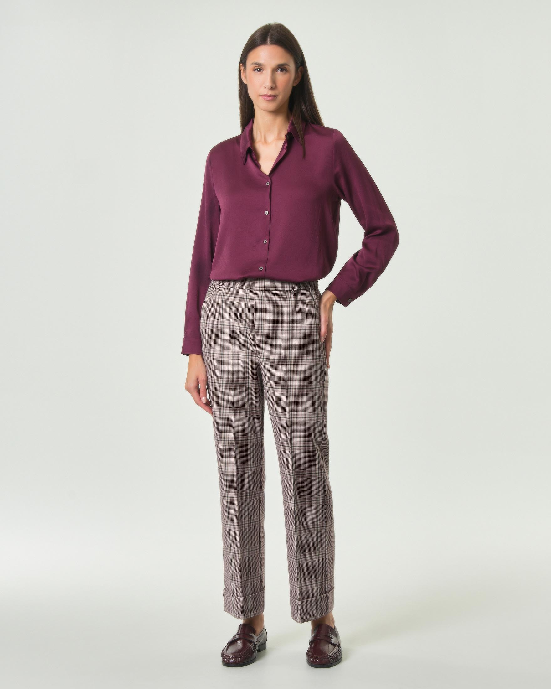 Pantalone dritto Emme Marella beige in gabardina stretch Principe di Galles bordeaux con risvolto