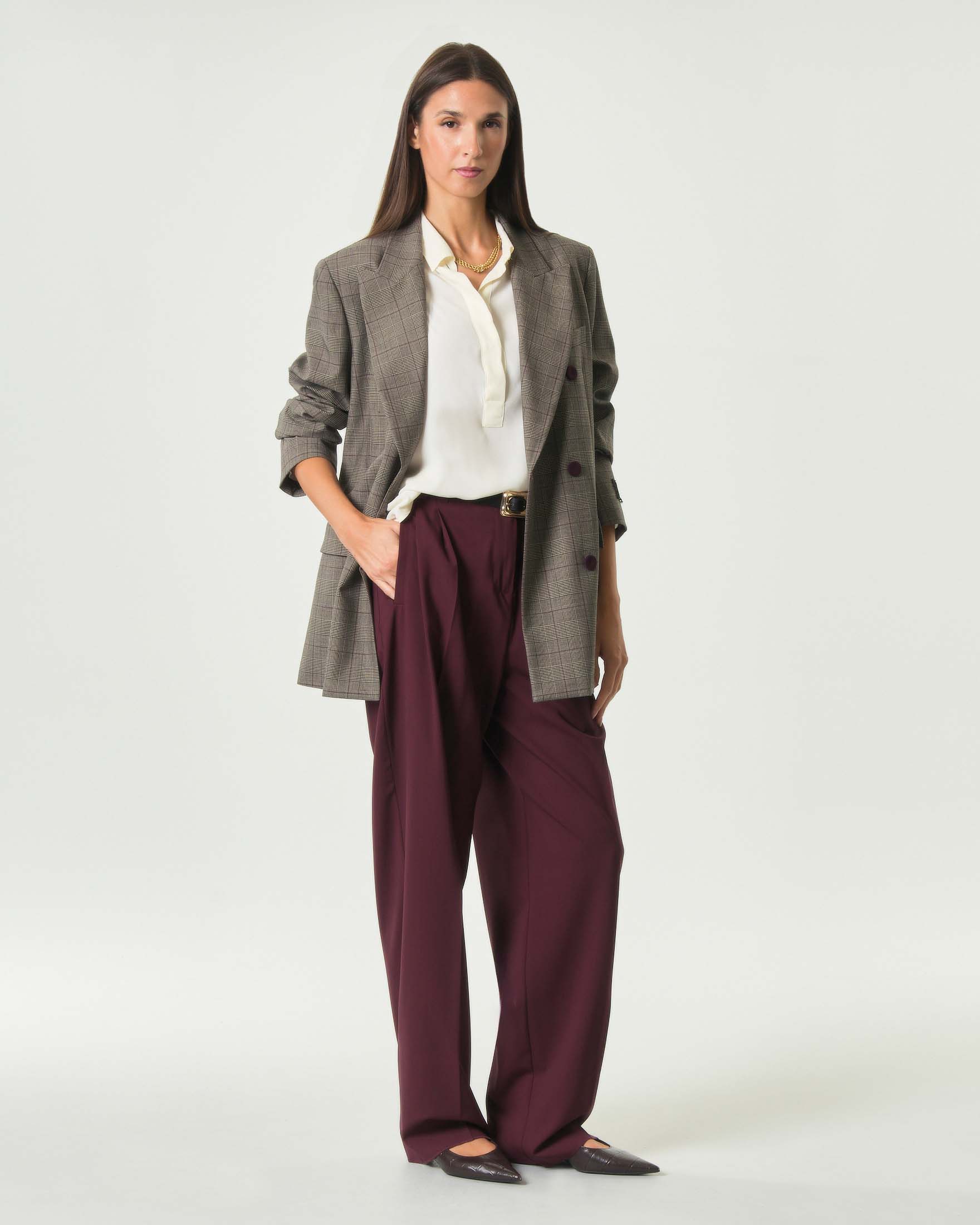 Blusa Marella bianca in misto seta con colletto a polo e spacchi laterali image