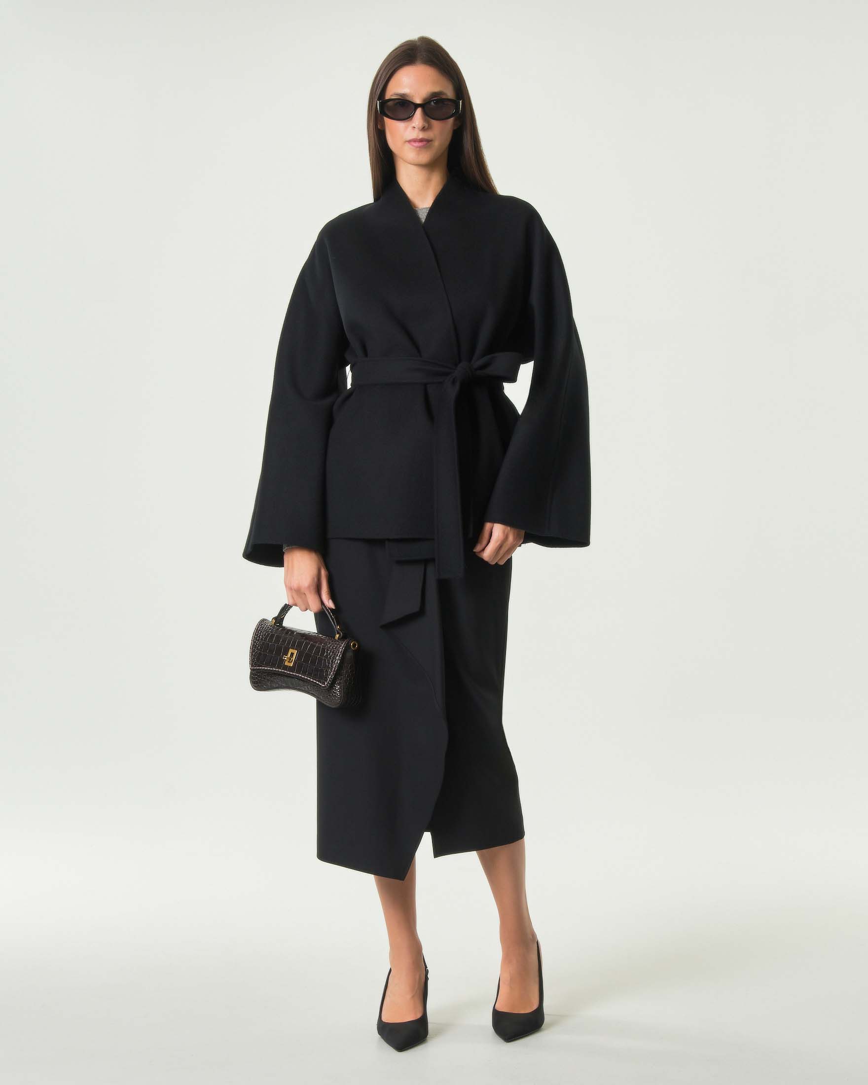 Cappotto corto a vestaglia Max Mara Studio nero in lana e seta con cachemire