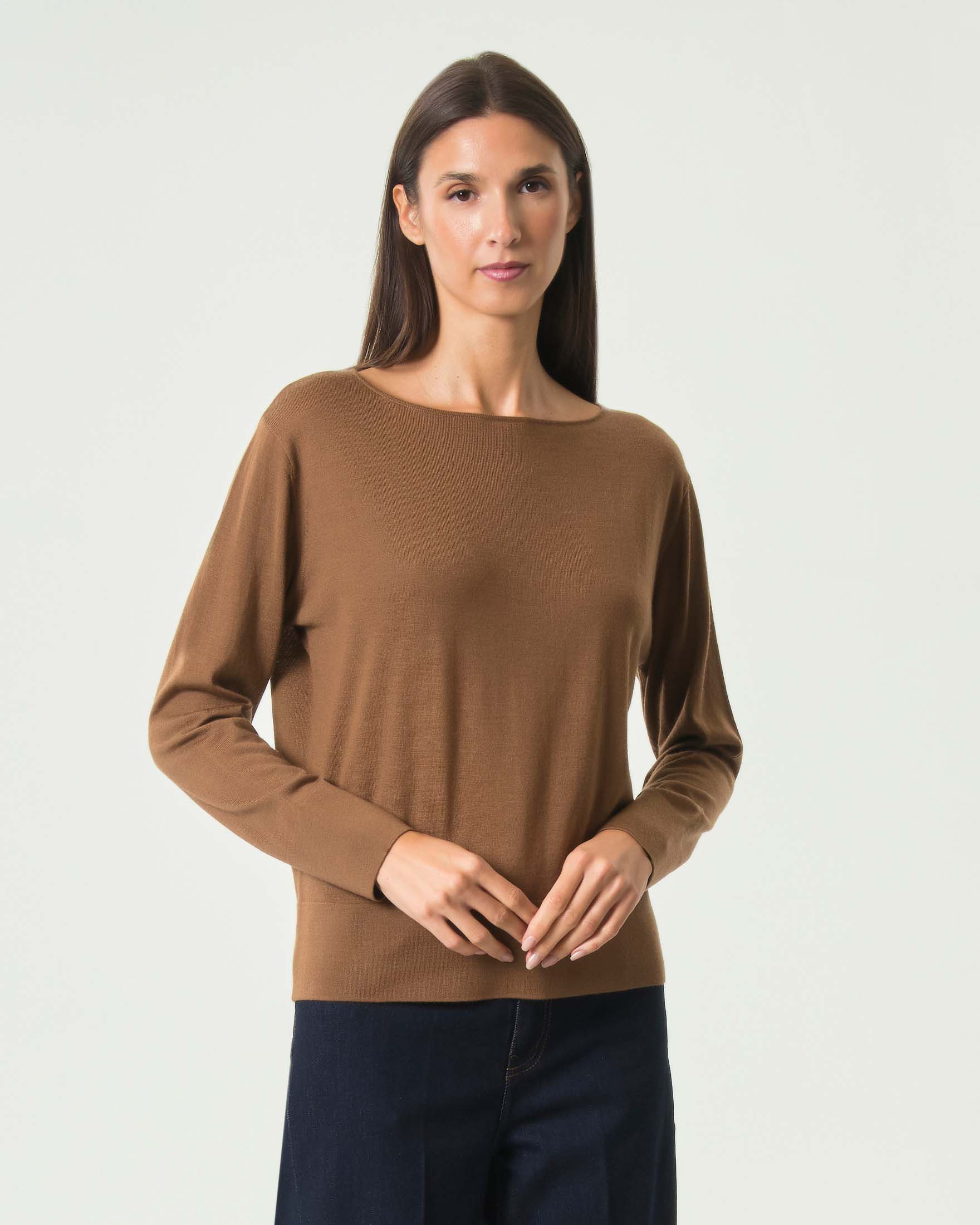 Maglia maniche lunghe MM Max Mara color cammello in pura lana con scollo a barchetta