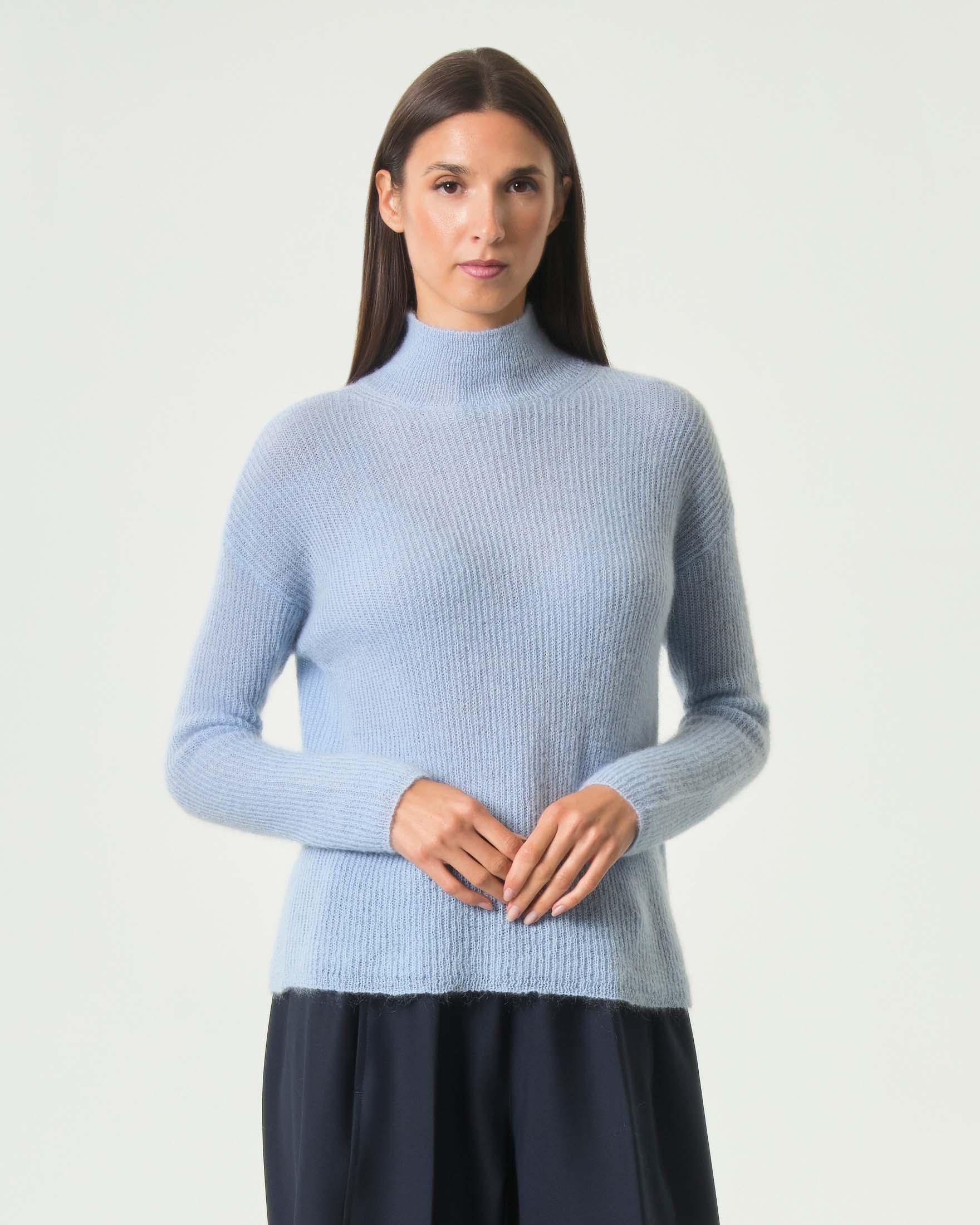 Maglia lupetto oversize MM Max Mara azzurra in misto mohair e lana a coste