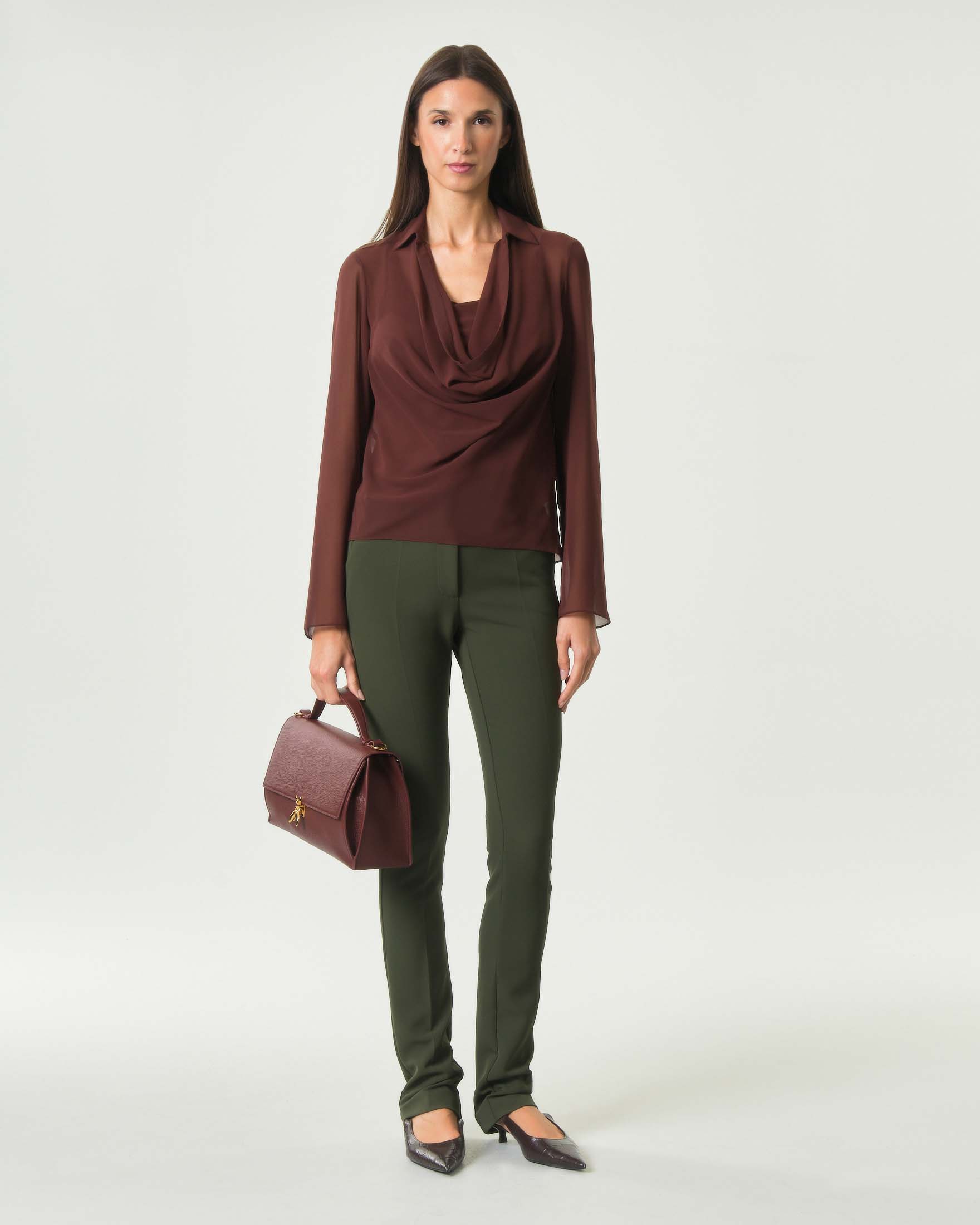 Pantalone skinny Patrizia Pepe verde militare in doppio crêpe stretch con passanti da cintura