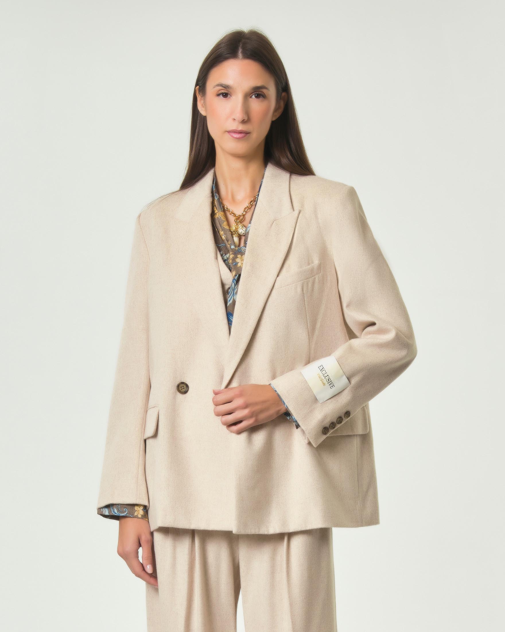 Blazer a un petto e mezzo Wu'Side color avorio in flanella con taschino sul petto e revers a lancia