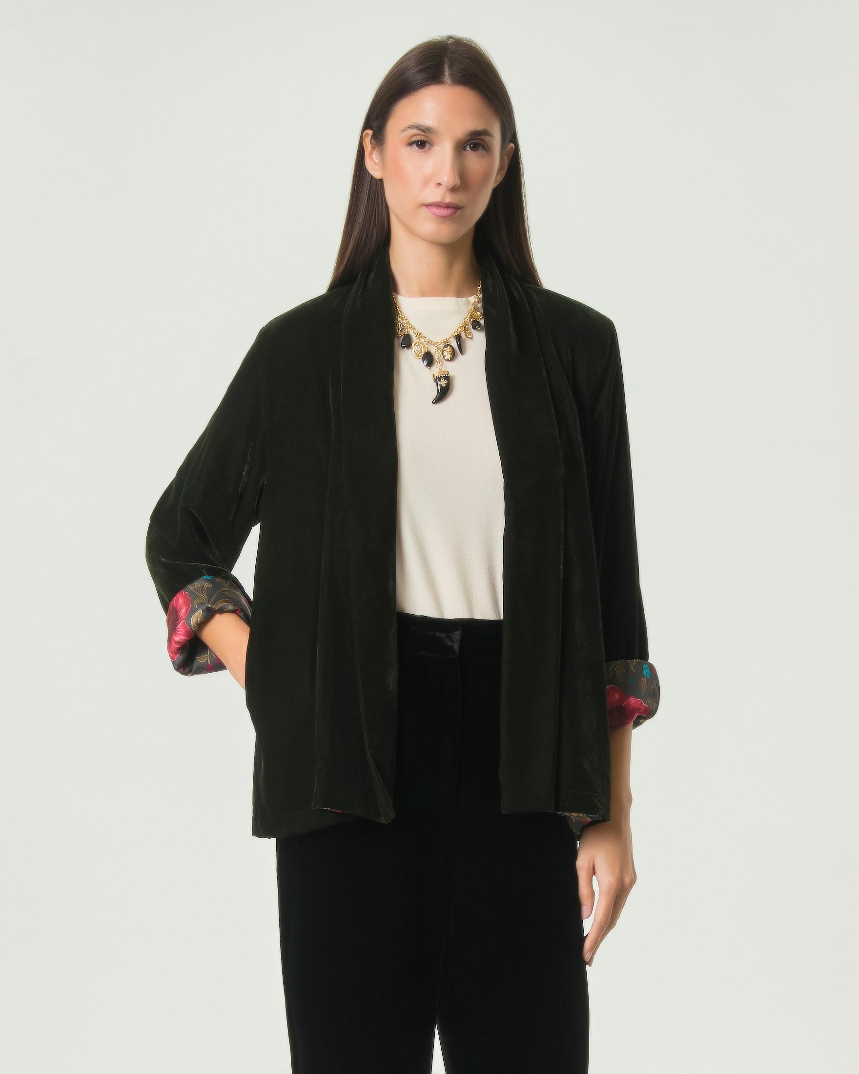 Giacca kimono aperta Wu'Side verde scuro in velluto liscio con fodera interna a stampa floreale multicolor