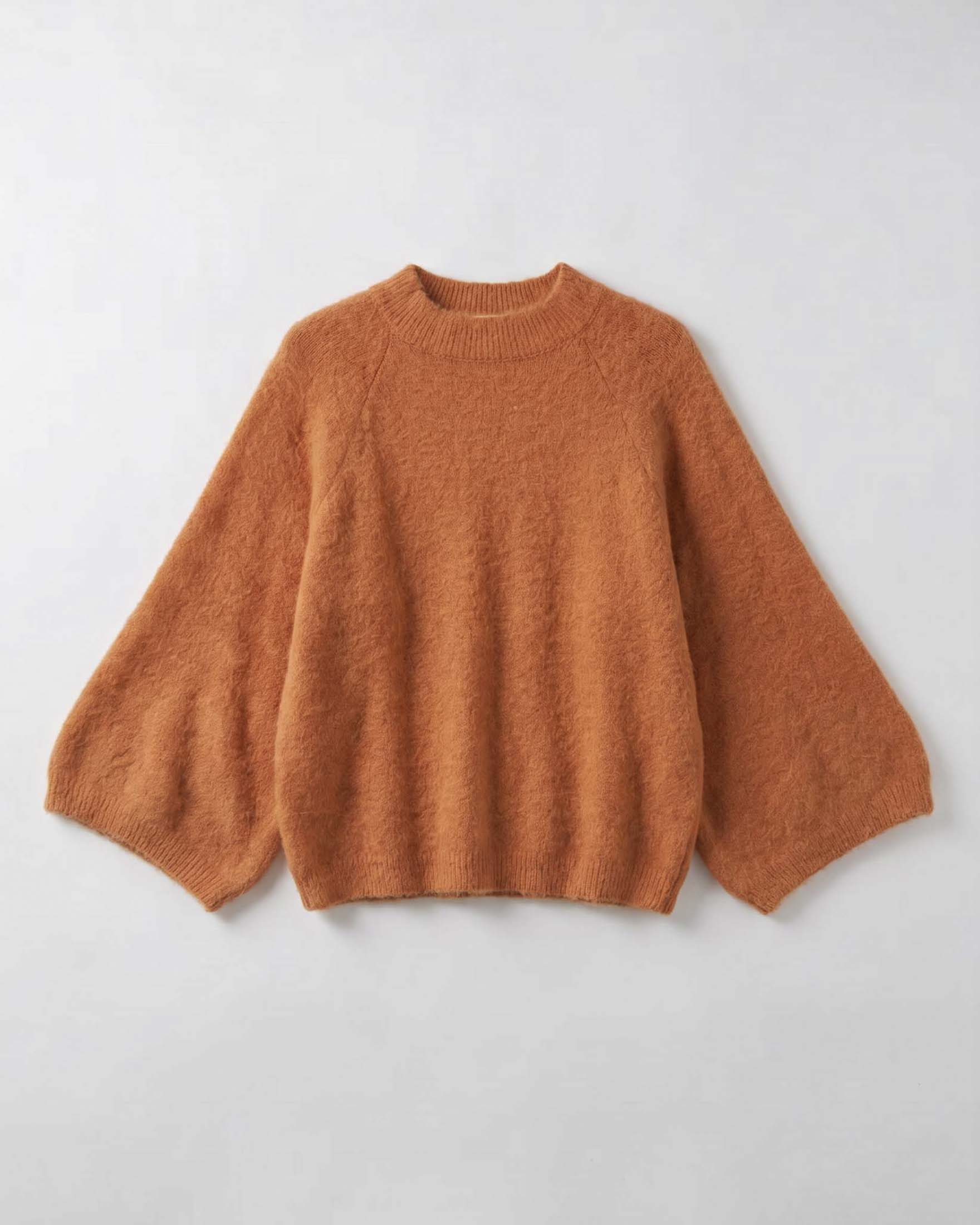 Maglia boxy Intuition Paris color coccio con maniche ampie a tre quarti e bordi a coste