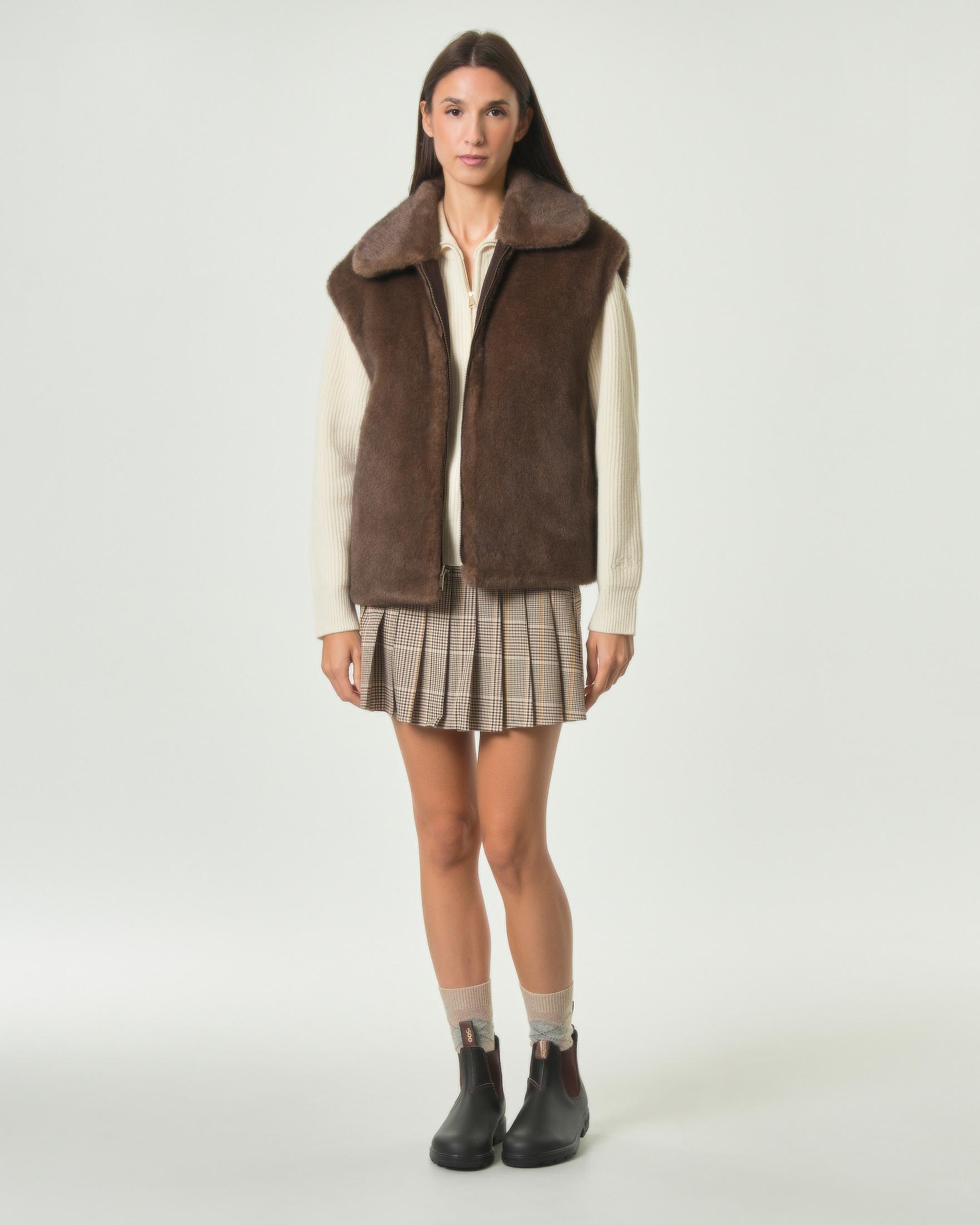 Gilet Hesketh reversibile MC2 Saint Barth marrone in tessuto cerato ed ecopelliccia con chiusura zip image