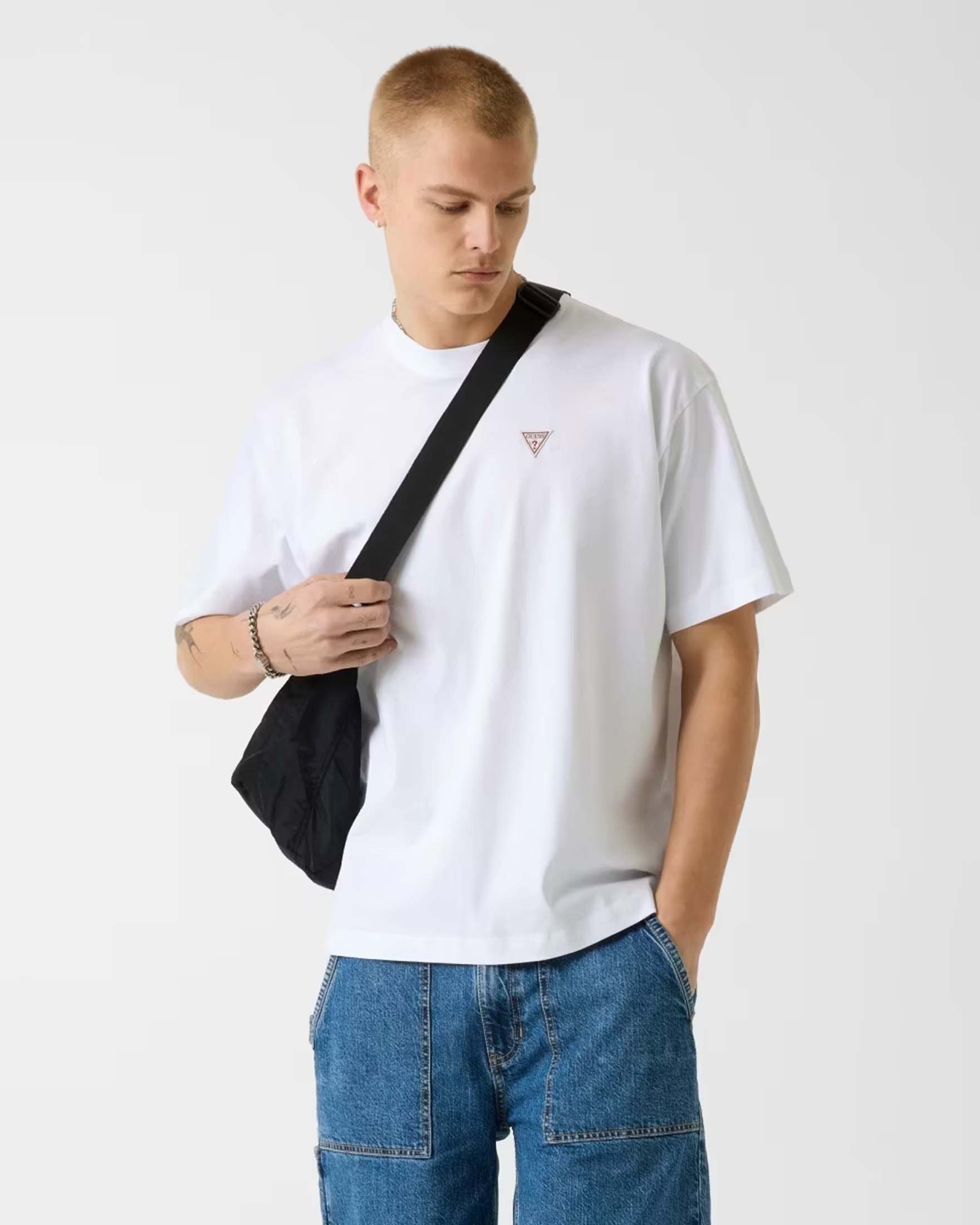 T-shirt Guess Jeans bianca relaxed fit in cotone image