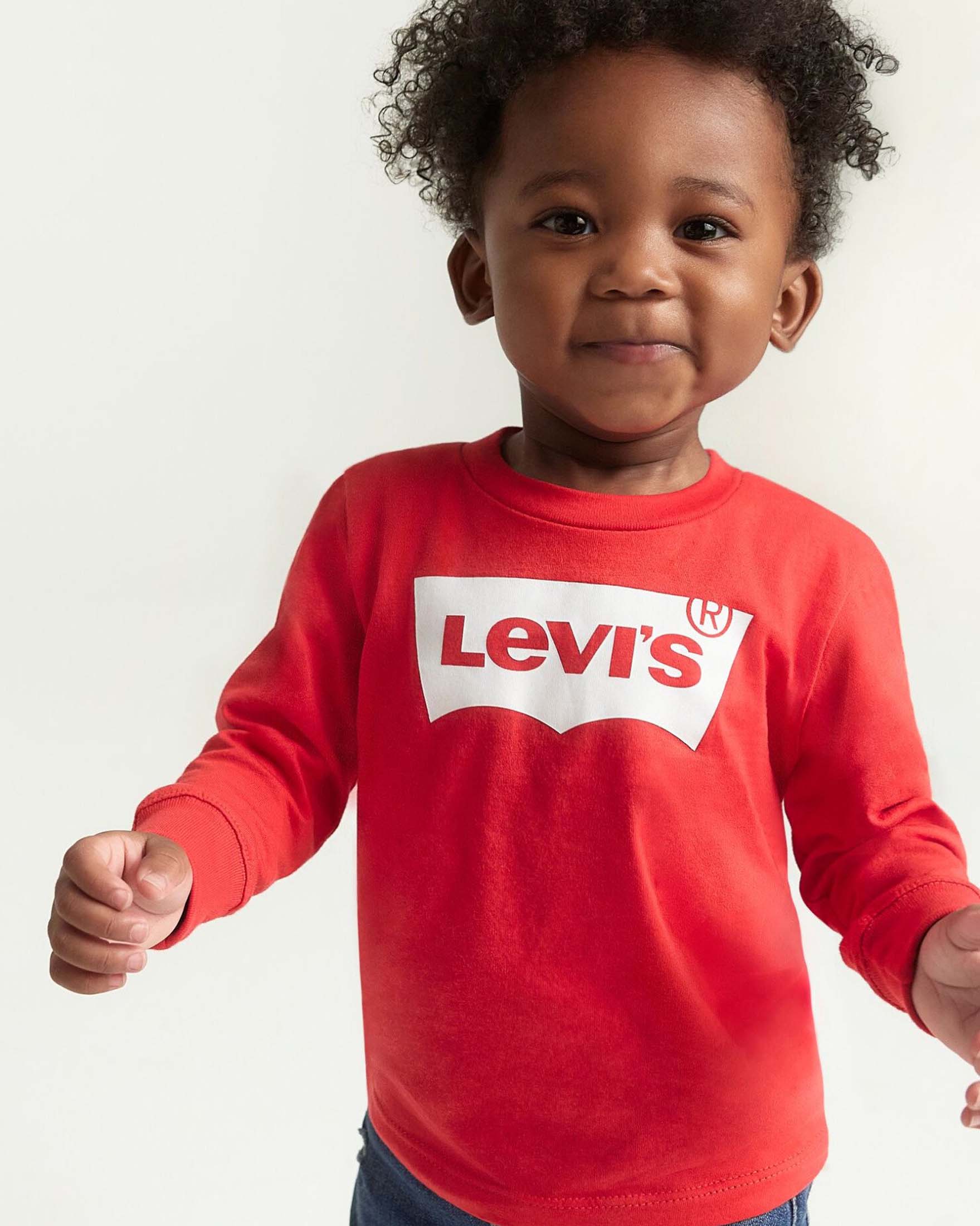T-shirt rossa Levi's con logo batwing bianco e maniche lunghe
