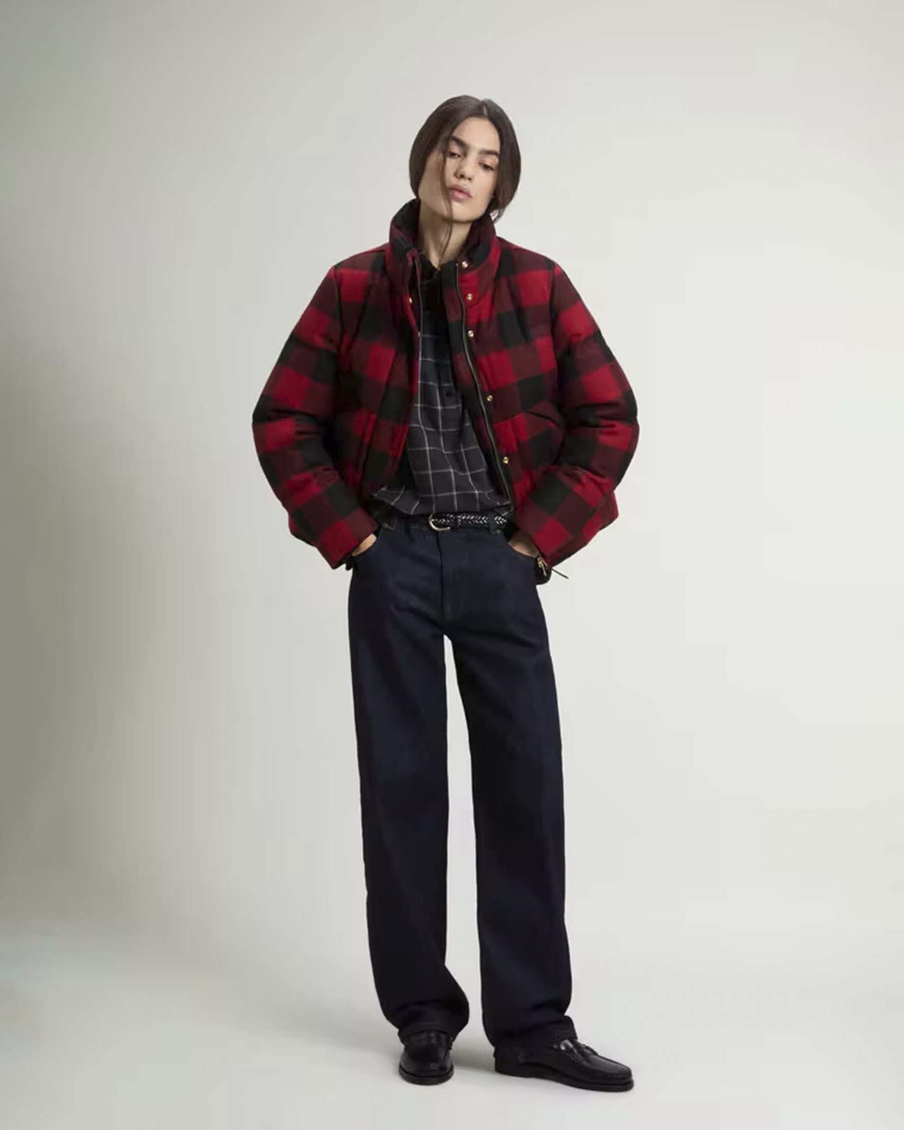 Piumino corto Woolrich Buffalo Check rosso e nero in lana vergine con imbottitura in piuma d’anatra image