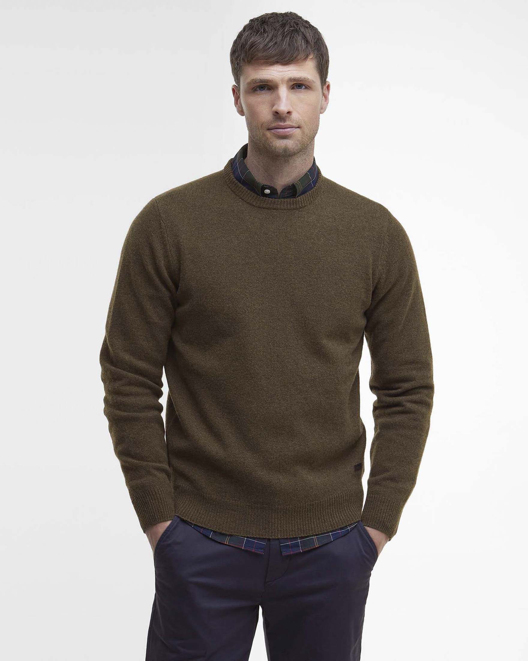 Maglione girocollo Barbour Essential color fango in lana merino