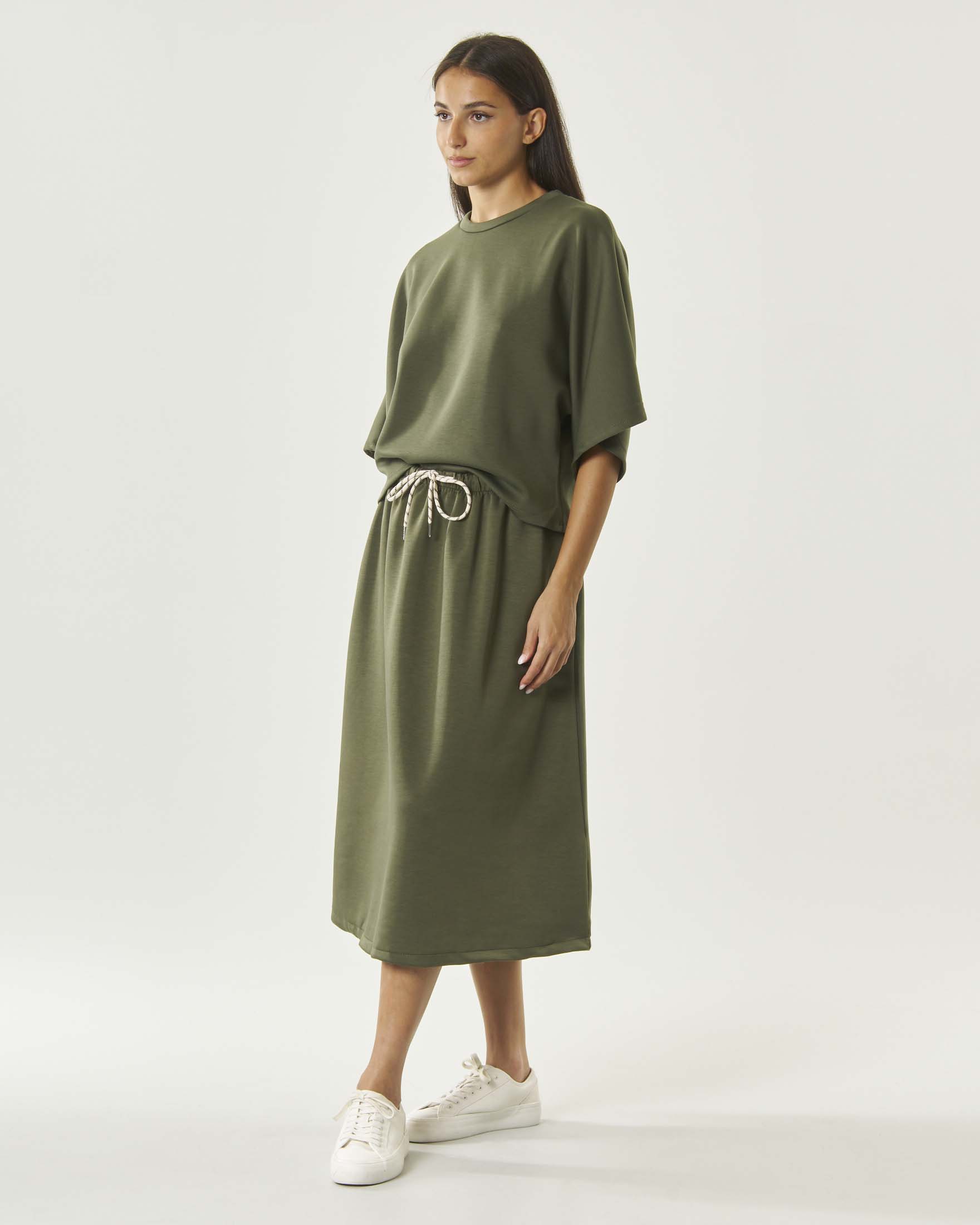 Gonna midi a ruota Hlo! verde militare in scuba con coulisse regolabile e vita arricciata