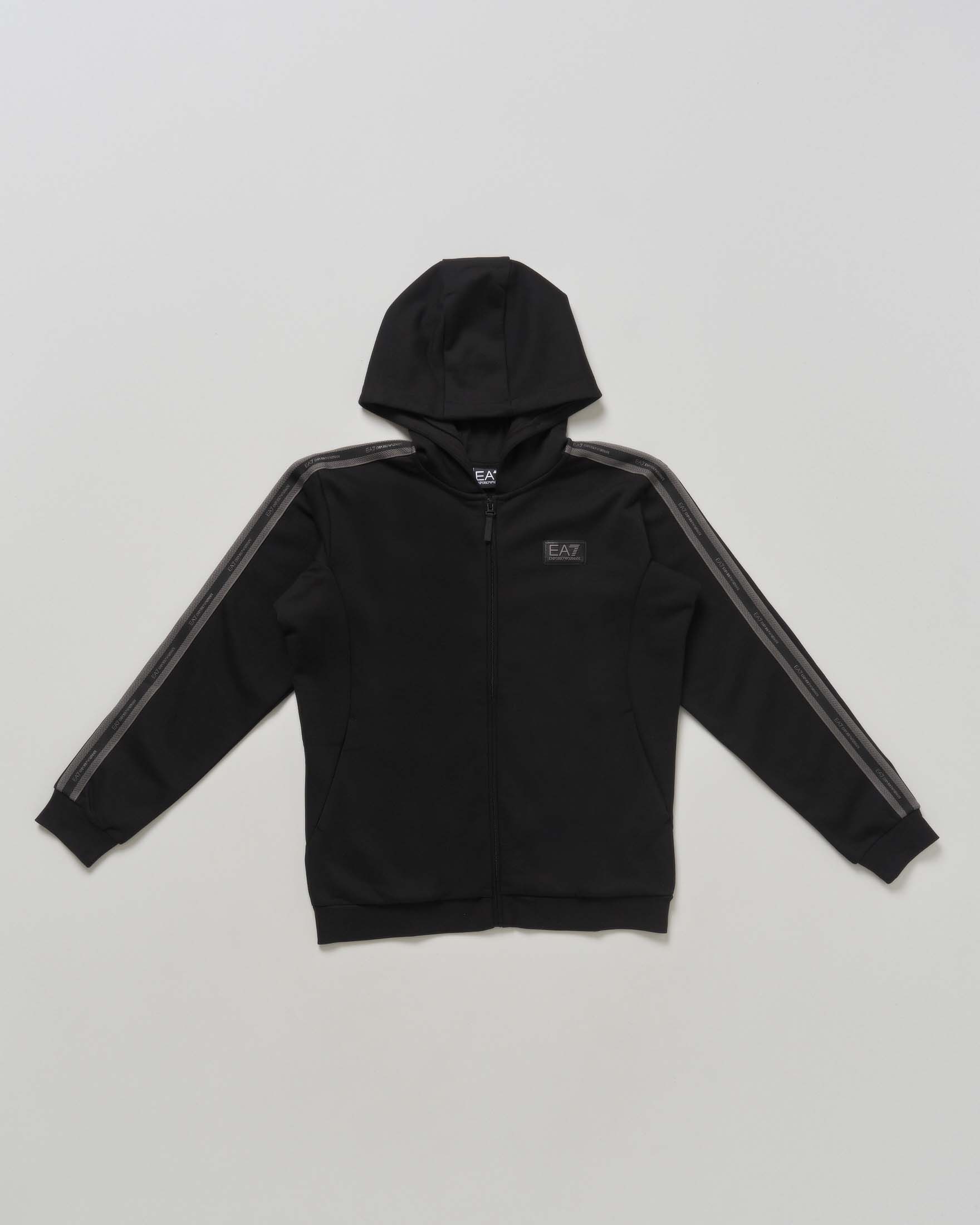 Felpa nera EA7 Junior in cotone felpato con zip e cappuccio