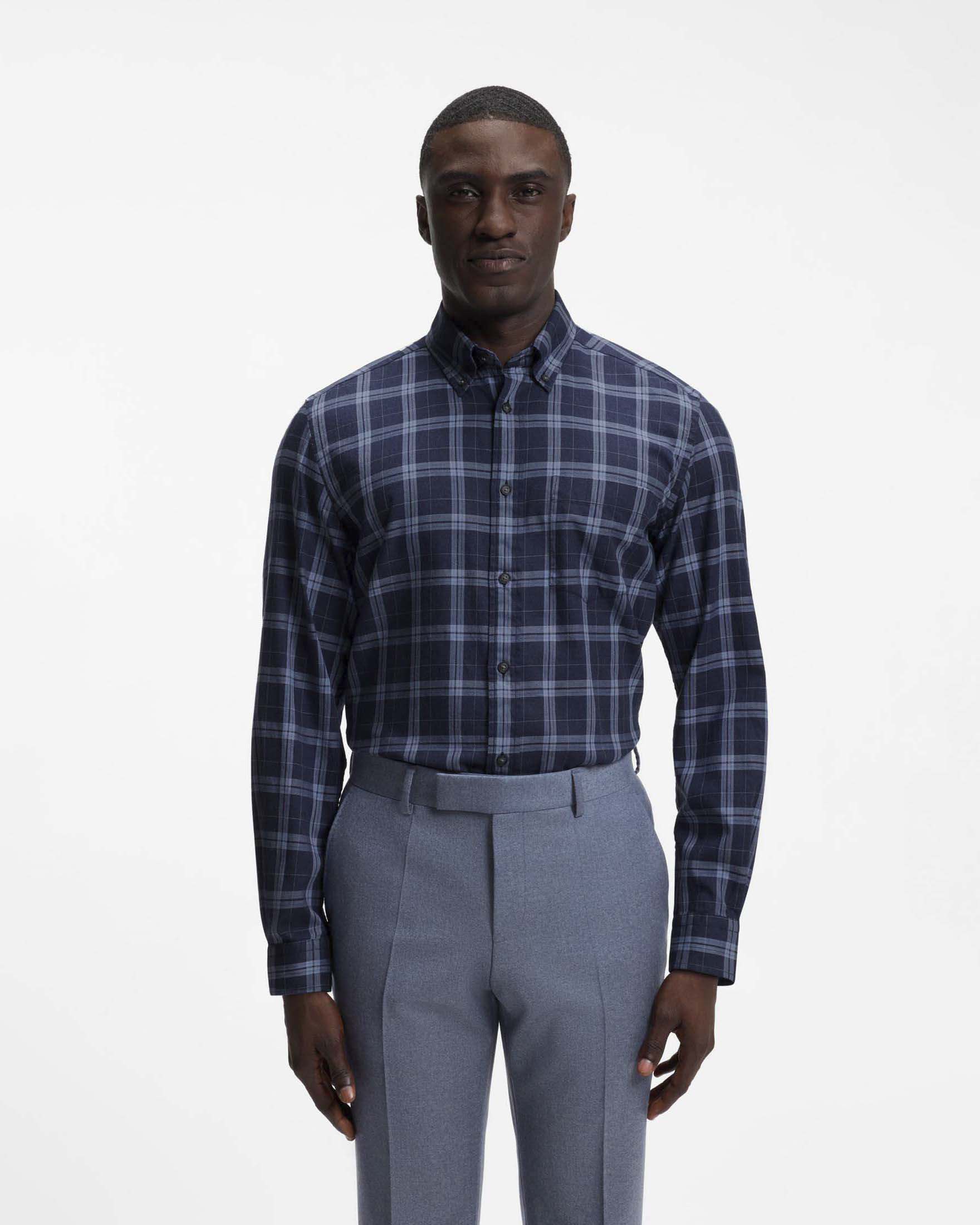 Camicia Boss blu regular fit in flanella di cotone a quadri con taschino
