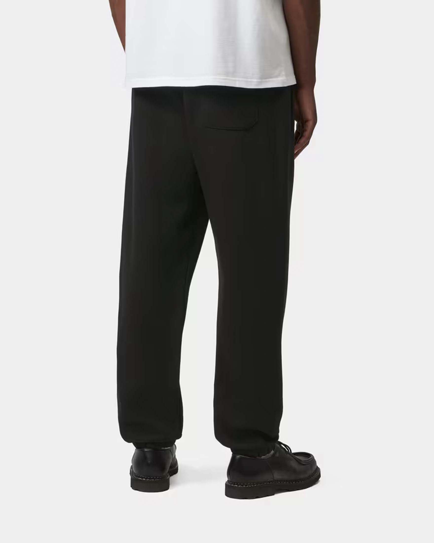 Pantaloni Joggers Carhartt Chase Sweat Pant neri loose fit in misto cotone image