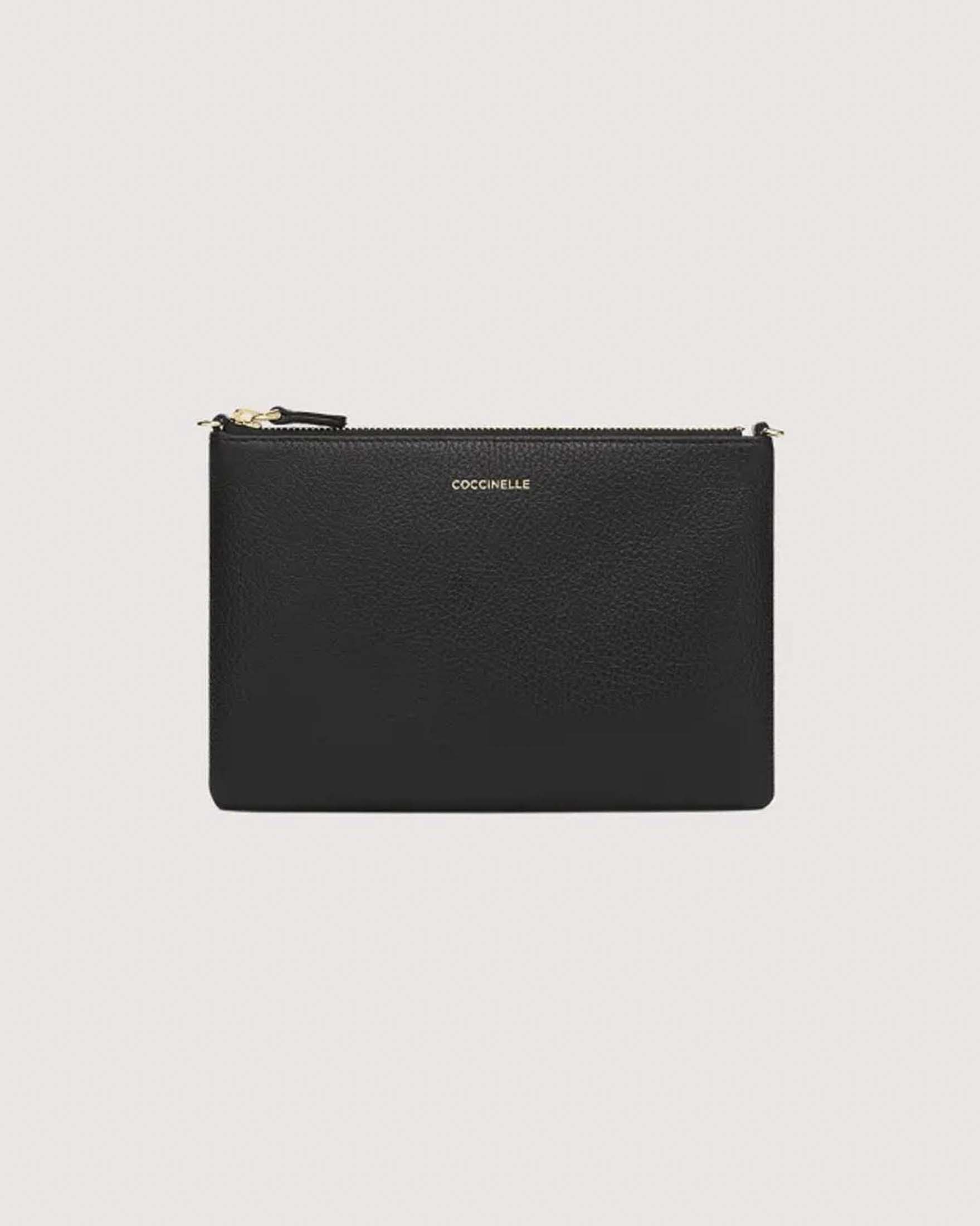 Best Crossbody Small Coccinelle nera in pelle martellata con tracolla regolabile e chiusura zip