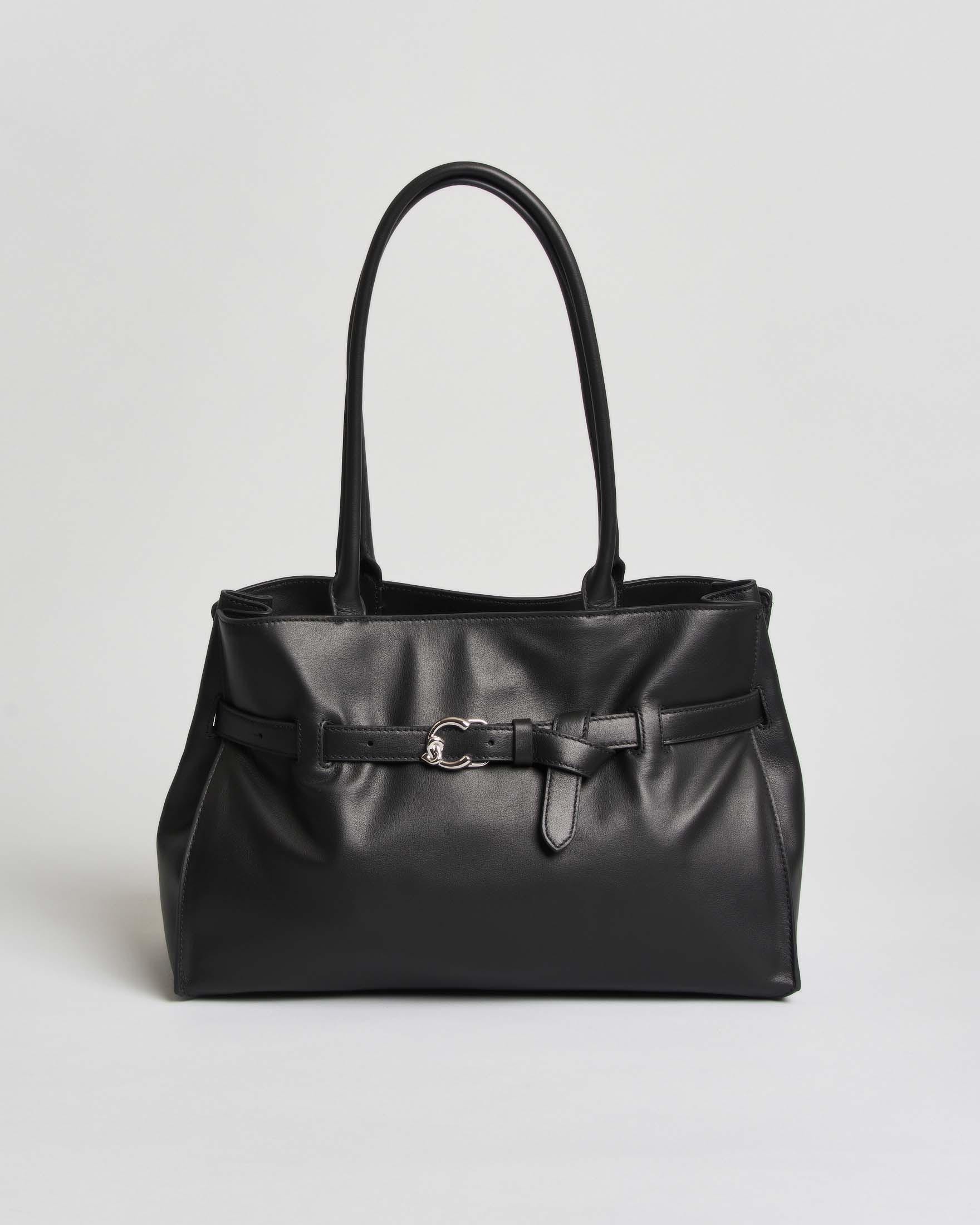 Borsa a spalla Sabine Soft Medium Coccinelle nera in pelle con chiusura magnetica e cinturino