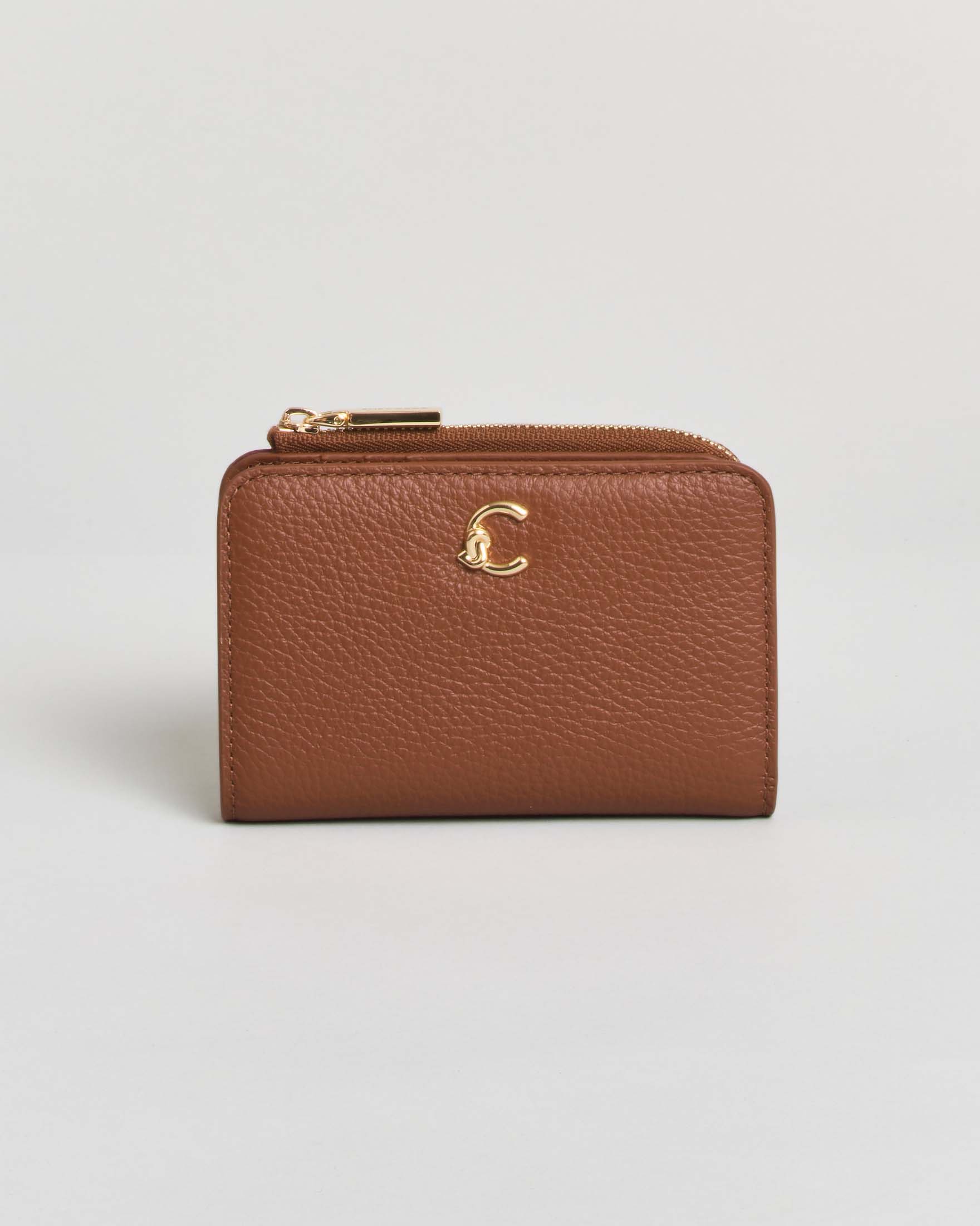 Portafoglio Coccinelle C-ME Small cognac in pelle martellata con portamonete chiuso a zip